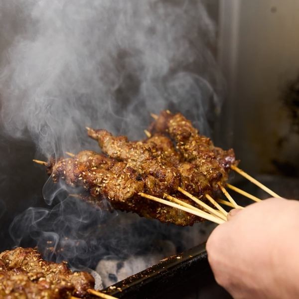 【格安飲み放題】羊串2本付きでなんと-！お酒好きにはたまらない超お得なプラン ♪
