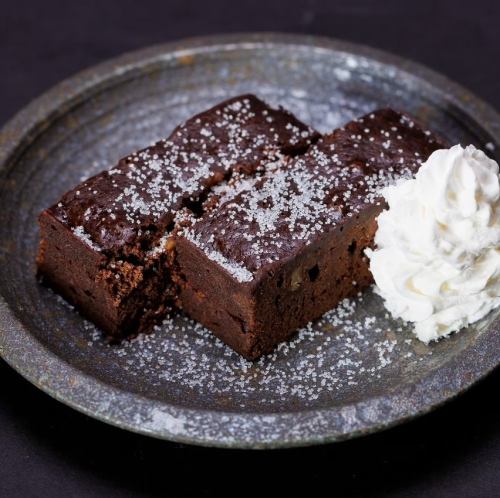 濃厚チョコブラウニー