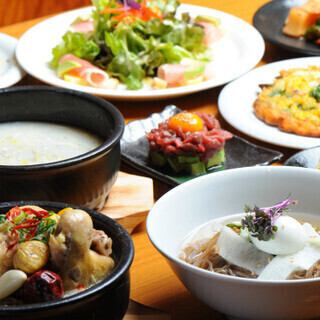 【食べ放題コース】牛・豚・鶏・海鮮など、約70種類の豊富なメニューが食べ放題！ご宴会にも◎