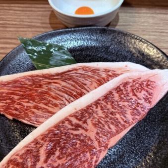 国産牛イチボの大判焼きすき(卵黄付き)