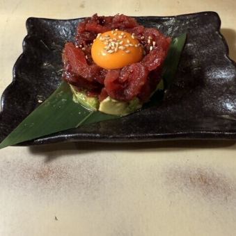 アボカド桜ユッケ