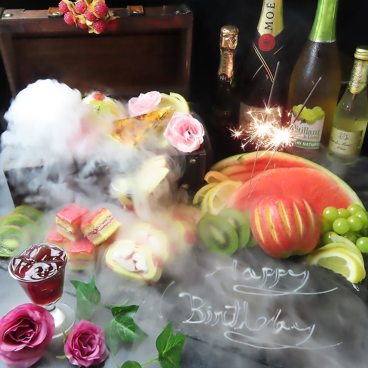 豪華絢爛サプライズプレートの『宝箱プレート』は組数限定!!