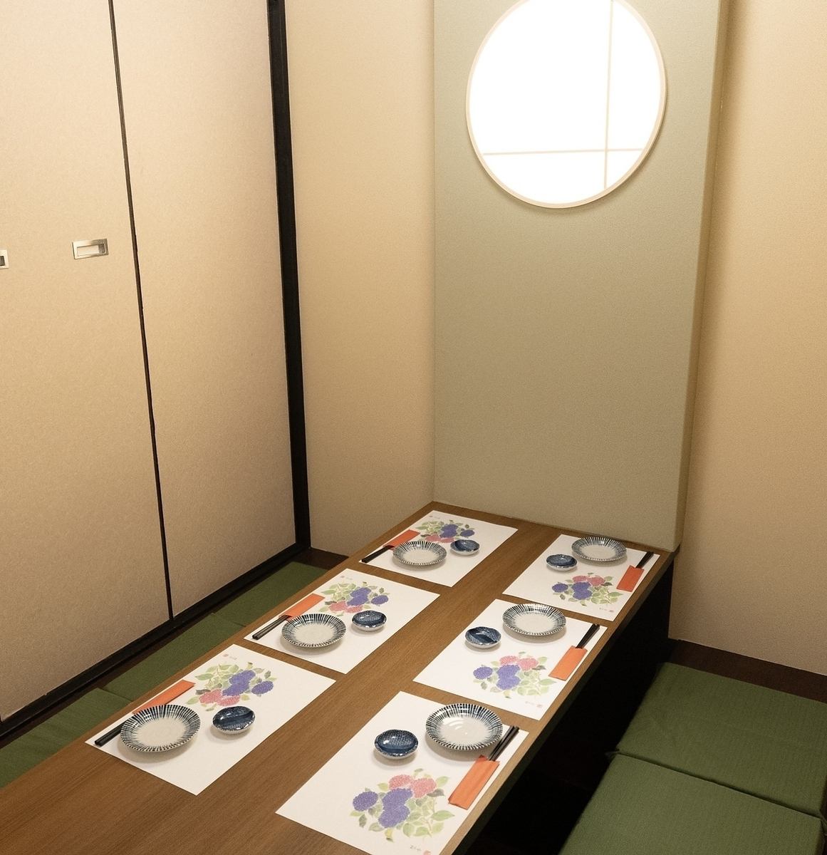 席の大小が自由自在。海鮮もお肉も両方楽しめるコースが自慢!!