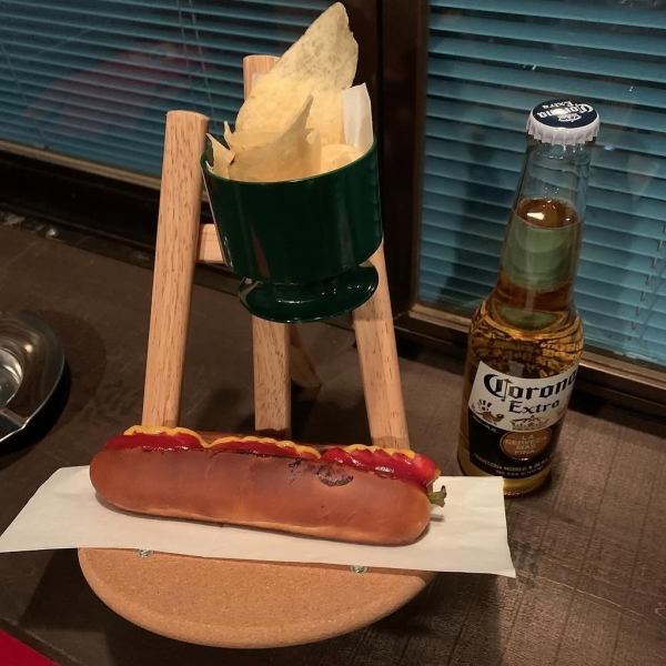 ◇◆オリジナルのホットドッグ（税込500円）はお酒とも相性抜群です♪◆◇