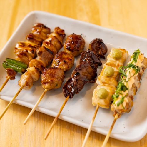 【伝統の味】店主が毎日手作業で仕上げる、自慢の串！