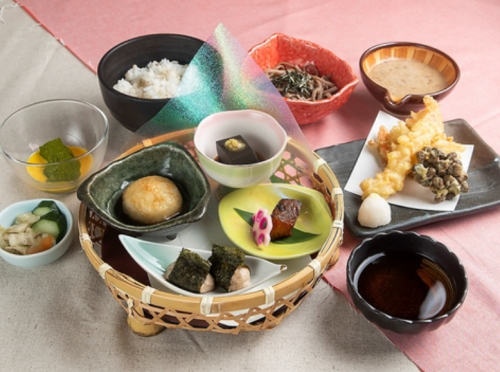 彩り自然薯御膳