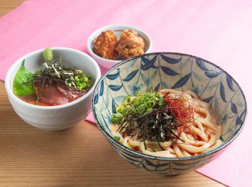 唐揚げピリ辛とろろうどん＆ミニ丼御膳