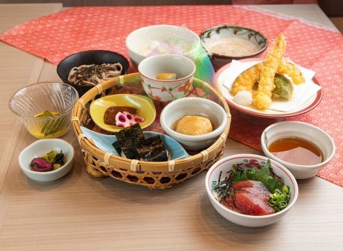 華やか自然薯御膳