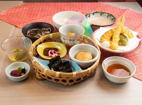 彩り自然薯御膳