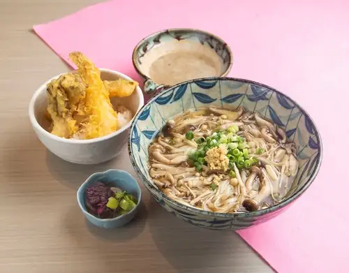 버섯 국물 우동 & 미니 덮밥 토로로 세트