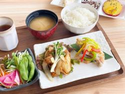 Horse mackerel marinated in nanban sauce and grilled pork