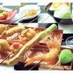 A course meal that incorporates the flavors of the four seasons."Seasonal Recommended Kushiage Course"