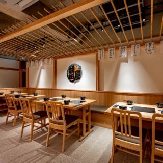 2名様から4名様でご利用可能なテーブル席です。