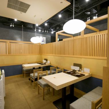 "Sanbun", which frequently appears in media such as magazines and TVs, has two stores, a standing and drinking room in Ginza, Tokyo.You can visually enjoy the seasons contained in one dish.