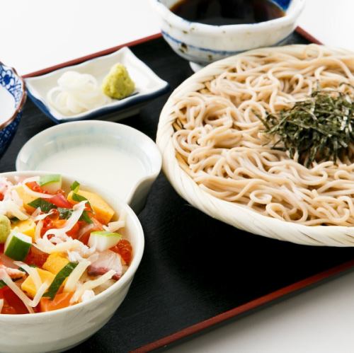 [Lunch only] Soba set, salmon 3-color rice bowl/Udon set, salmon 3-color rice bowl/Soba set, sea bream rice bowl/Udon