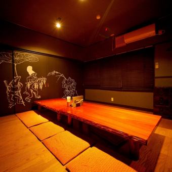 A tatami room for 10 people is perfect for a banquet.