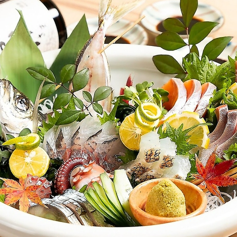 仕入れからこだわり、その日に一番美味しい鮮魚を買い付けます