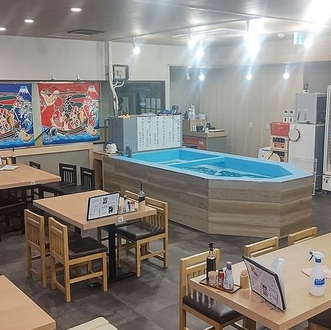 점내의 넓은 스페이스는, 150명까지의 연회, 전세가 가능합니다♪