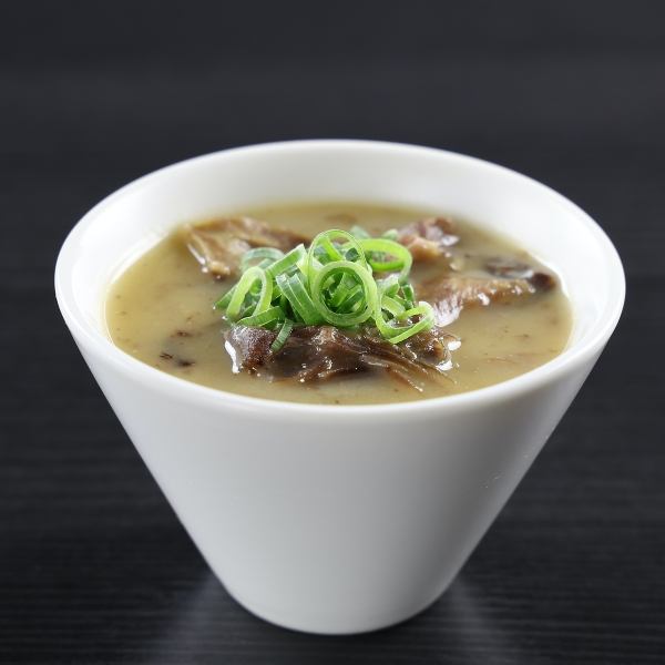 ”名物すじ煮”や”サムギョプサル”など、鮮度抜群の食材を使用した一品料理をご用意しております☆