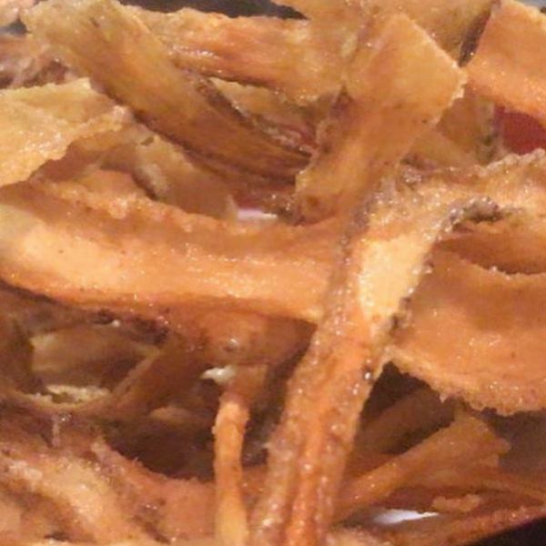 ◆◇Very popular menu! "Burdock chips" that you can't stop eating once you start eating them ¥594 (tax included)◇◆