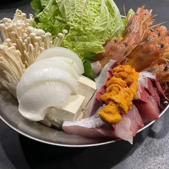 【限時特惠/火鍋】豪華刺身拼盤、炙烤醃鯖魚、海鮮芝麻豆漿火鍋等9道菜，暢飲僅需¥9000 ⇒ ¥5000