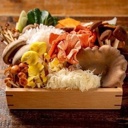 鍋単品~きのこ盛り~◆薬膳鍋2種・羊肉or豚肉・選べる薬膳セットなどの鍋単品メニュー