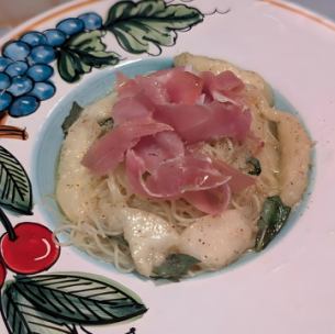 Cold pasta [Capellini] with peach and prosciutto sauce