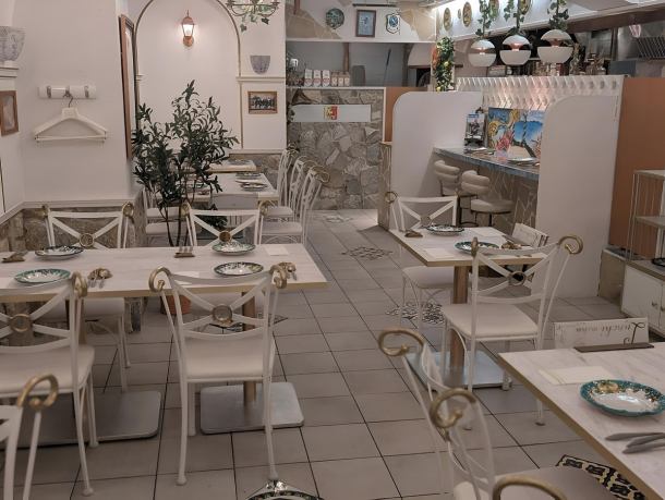 アマルフィ海岸のヴィエトリを感じさせる空間♪