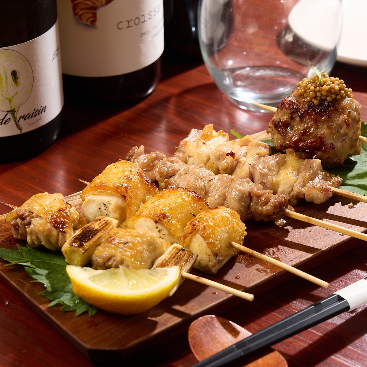 おしゃれな雰囲気で備長炭で焼き上げた焼鳥を是非ご堪能下さい☆