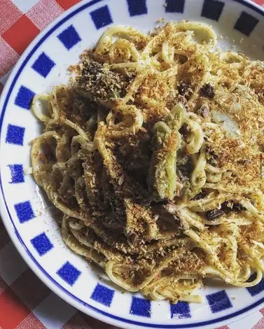 鰯とパン粉のPastaシチリアーナ