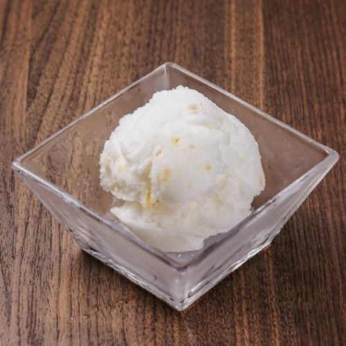 ワックワーク
【Dessert】

ベイクドチーズケーキ

テリーヌショコラ

バニラアイス

日替わりジェラート

RIBS&KITCHEN wackwork
愛知県刈谷市桜町2-57-1　CLAP HILLS 2F
0566-95-5990
営業時間／18:00〜27:00（日曜日以外）
　　　　　15:00〜24:00（日曜日）
定休日／水曜日・その他

#VANS