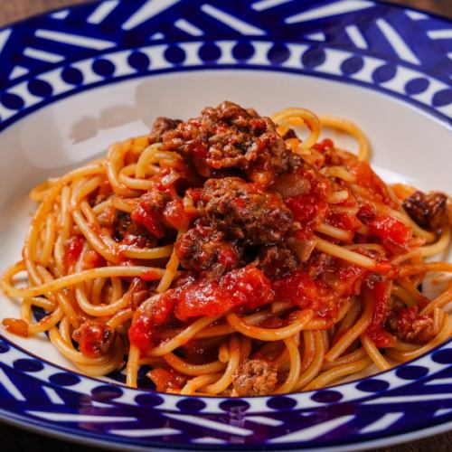 ワックワーク
【Noodle】

しらすとキャベツのアーリオオーリオ

チーズたっぷりカルボナーラ

ゴロゴロ挽き肉のトマトソースパスタ

鶏肉とネギの山椒パスタ

たらこクリームパスタ

RIBS&KITCHEN wackwork
愛知県刈谷市桜町2-57-1　CLAP HILLS 2F
0566-95-5990
営業時間／18:00〜27:00（日曜日以外）
　　　　　15:00〜24:00（日曜日）
定休日／水曜日・その他

#VANS