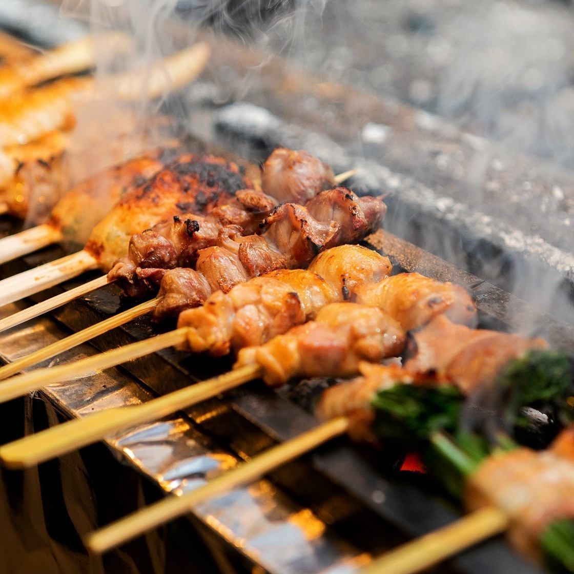 全席個室の和食居酒屋で炭火焼き鳥が食べ放題！