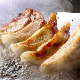 【期間限定】ワンコイン新宿ランキング１位『餃子食べ放題コース』 2時間食べ放題 1500⇒500円