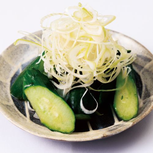 Cucumber with green onion and salt sauce