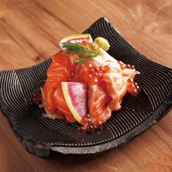 [Crunchy soy sauce] Salmon sashimi