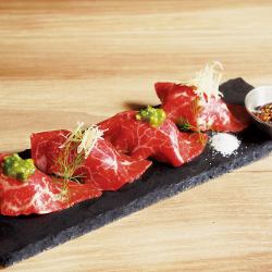 [Rare cut of Awa Black Beef] Grilled Meat Sushi (4 pieces)