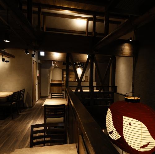 <p>[Lighting typical of Pontocho] The interior is lit by lanterns adorned with plovers, creating a calm and relaxing atmosphere.Enjoy charcoal-grilled skewers and drinks in a relaxed atmosphere during your Kyoto evening.</p>