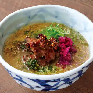 炙り阿波黒牛入り豚骨ラーメン