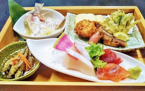 サービス箱膳