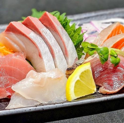Assortment of 3 kinds of sashimi
