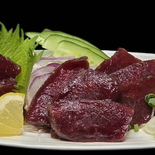 ミンク鯨の刺身