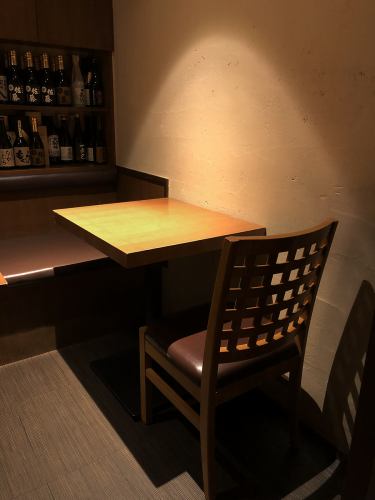 [Second floor] The two-person seats in the back are a quiet private space.You can spend a relaxing time here.(Private room charge: 15,000 yen for 2 people, 10,000 yen for 3 or more people)