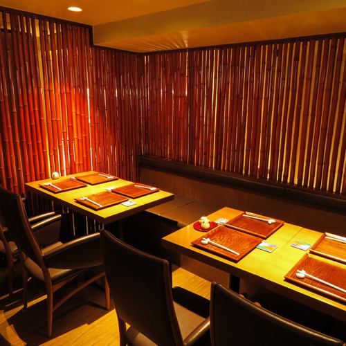 [2nd floor] A simple and calm Japanese space when you go up the stairs.You can enjoy your meal in a spacious seat without worrying about your surroundings.The seats can be moved depending on the number of people.