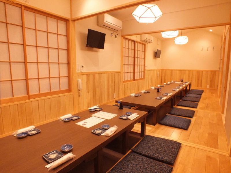 ◆ It is possible to accommodate 28 people in one room ◆ Time of the year-end party and New Year's party.Please use the private room where warmth warmth is transmitted ♪ Because it is a seat of a digger with a TV monitor, you can relax and unwind your legs.Please reserve as soon as possible.