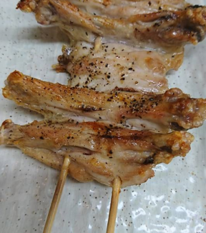 Grilled chicken wings