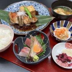 水煮金眼鯛及2種刺身（佐魚湯）