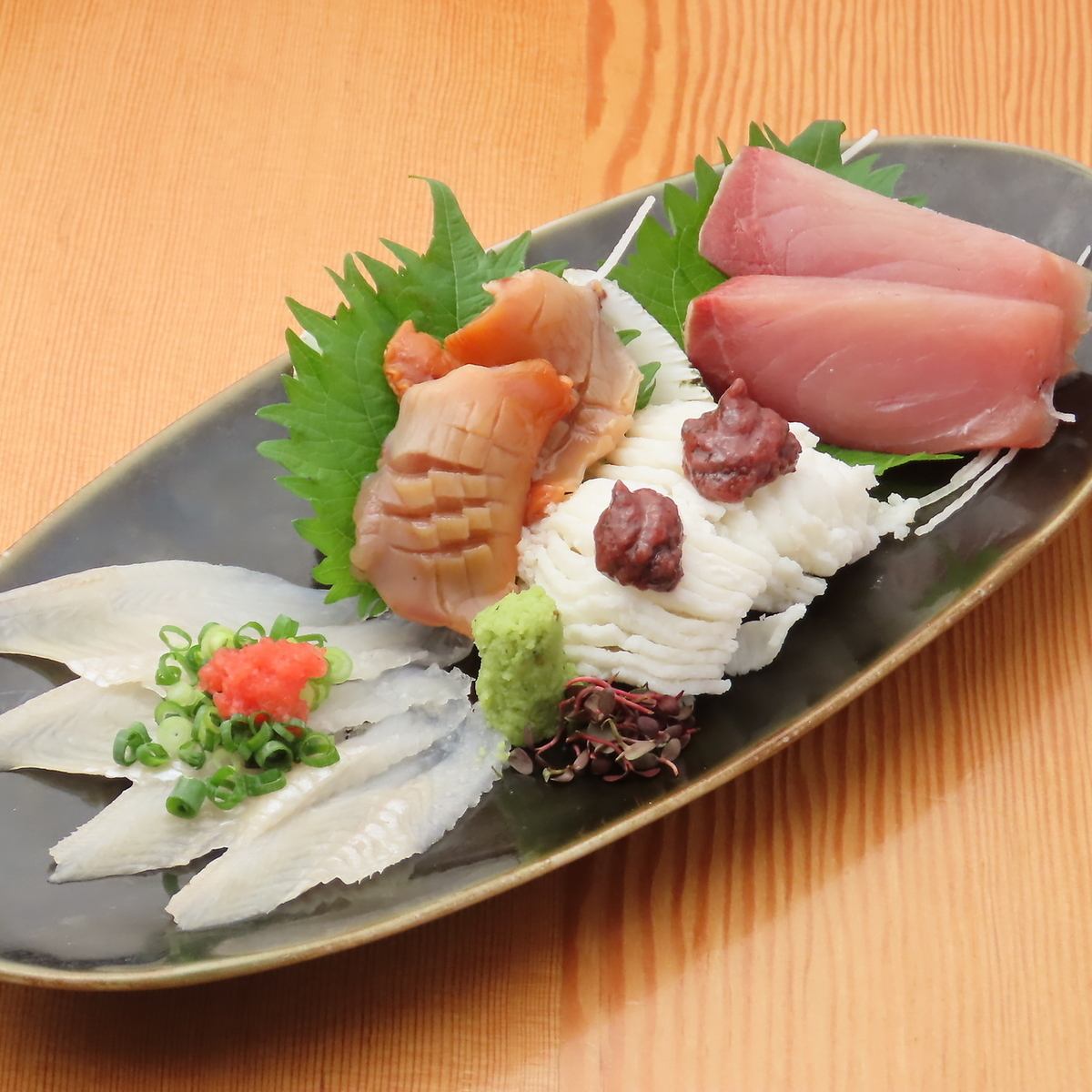 逗子・葉山海沿いで落ち着いた雰囲気の当店で海鮮・串揚げを。