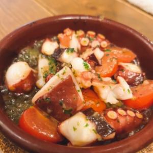 真ダコのガーリックバター焼き