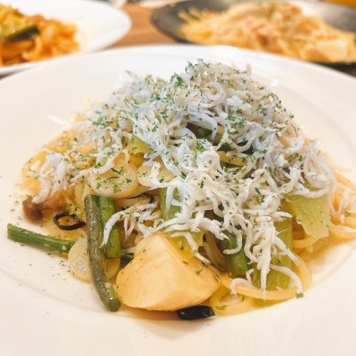 しらすと山菜の和風ペペロンチーノ(4月限定)